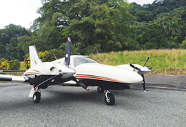 Avion Bimotor para 4 y 5 pasajeros en Costa Rica